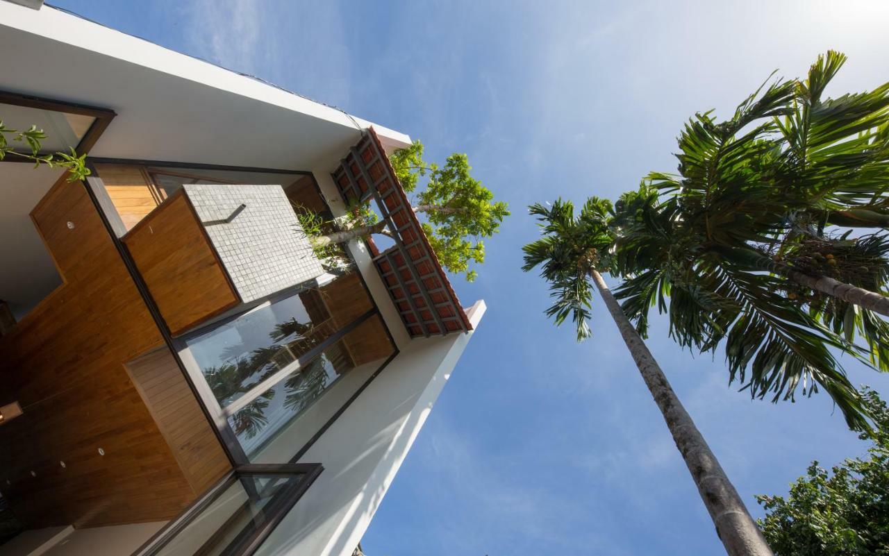 The Purple Hue Homestay Bagian luar foto