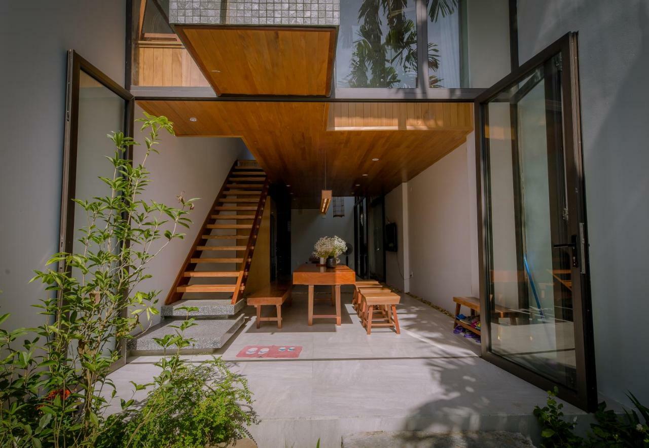 The Purple Hue Homestay Bagian luar foto