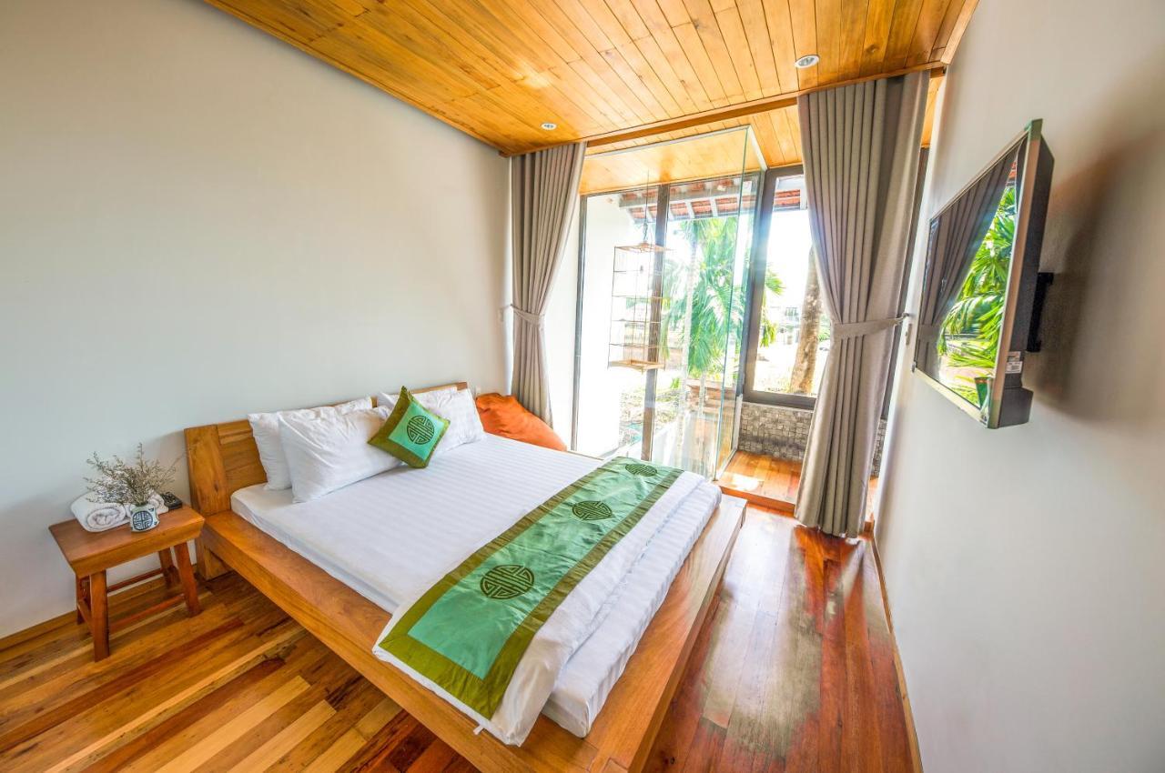 The Purple Hue Homestay Bagian luar foto